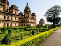 DSC00649  Chhatris Cenotaphs in Orchha.