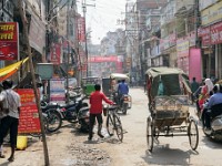 DSC01226  Street scene in Varanasi